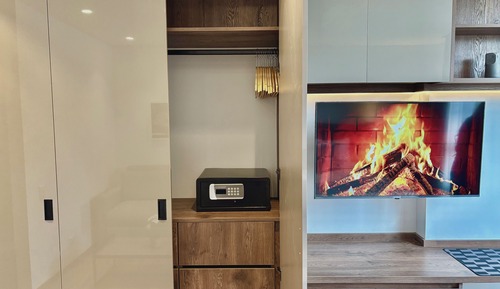 Comfort Apartment, City View