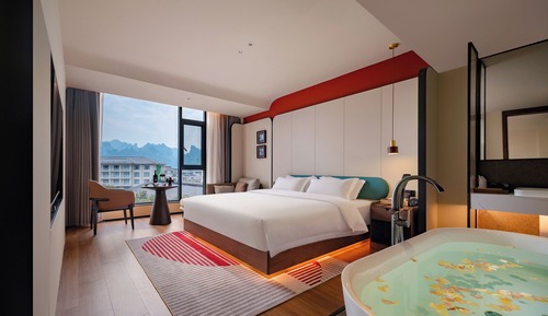 Luxury Suite