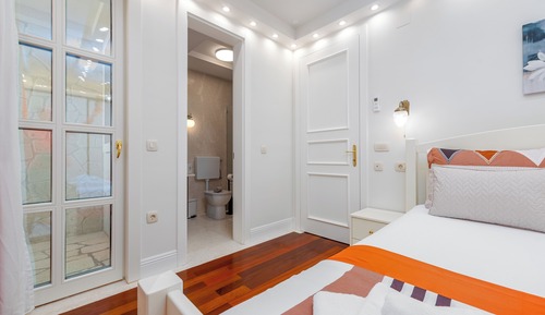 Deluxe Apartment, Partial Sea View