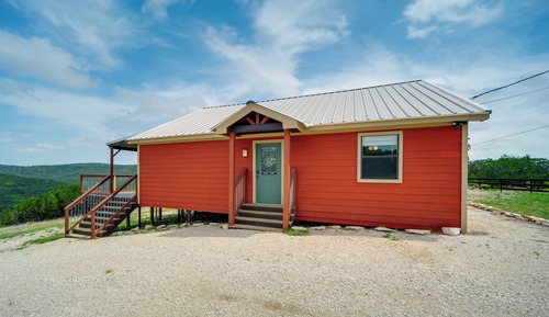 House (2 Bedrooms)