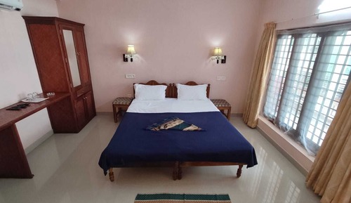 Deluxe Single Room, Balcony, Garden View