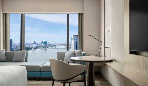 Deluxe Room, 2 Twin Beds, Non Smoking, River View