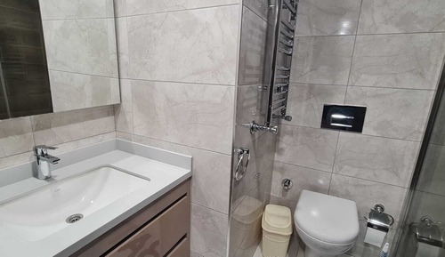 Honeymoon Apartment