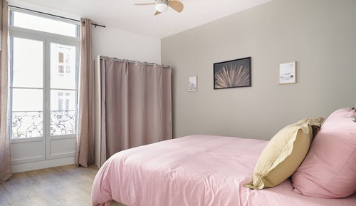 Luxury Apartment, 1 Queen Bed, Kitchen