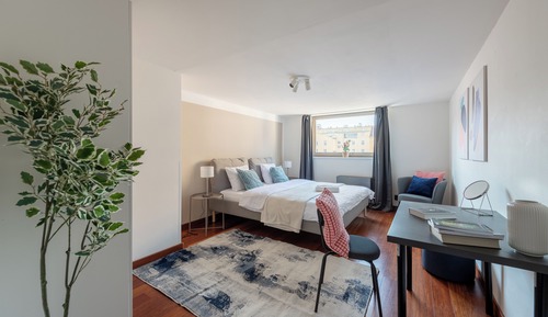Luxury Apartment, Balcony