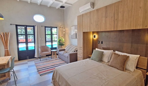 Classic Studio, Pool View