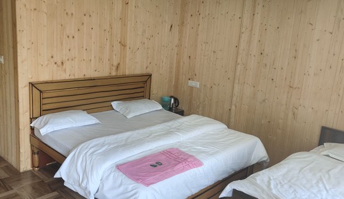 Deluxe Triple Room, City View