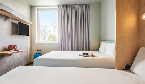 Triple Room, Multiple Beds