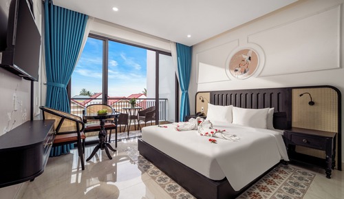 Luxury Double Room, Balcony, Pool View