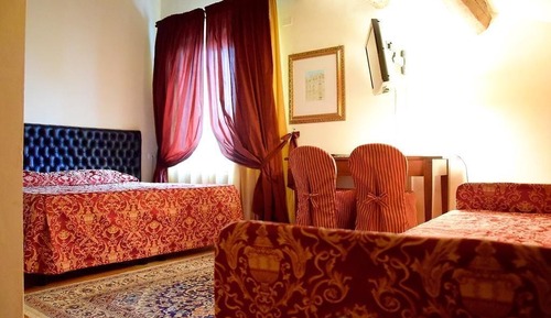 Junior Triple Room, Pets Allowed, Hill View
