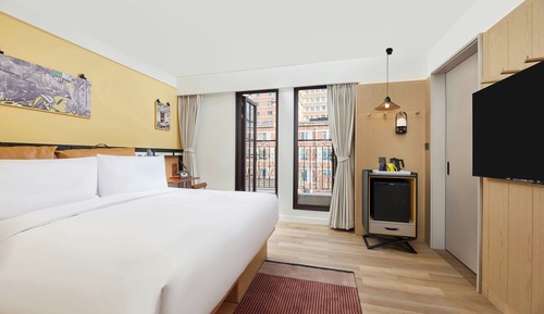 Room, 1 King Bed, Balcony, City View