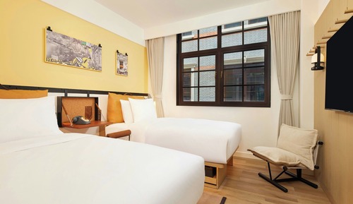 Standard Room, 2 Twin Beds, City View