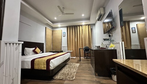 Luxury Double Room, Balcony, City View