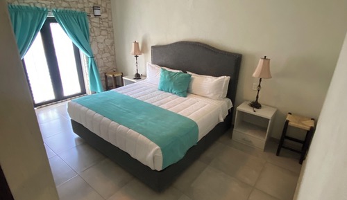 Comfort Room, 1 Bedroom, Balcony