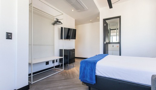 Standard Studio (599380)