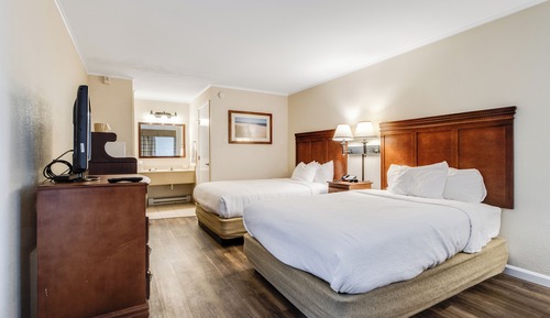 Deluxe Double Room, 2 Double Beds, No Windows