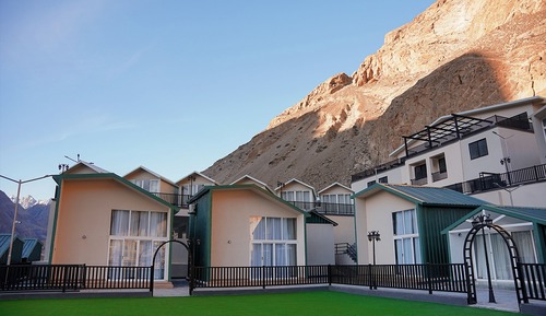 Family Room, Balcony, Lake View