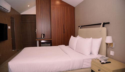 Standard Room, Balcony, Lake View
