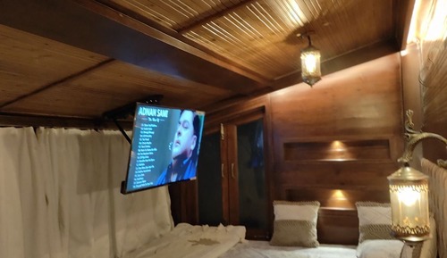 Family Cottage, Hill View