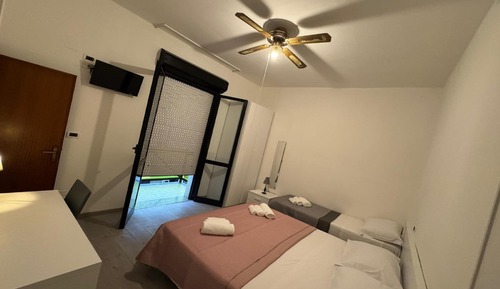 Economy Triple Room, without air conditioning