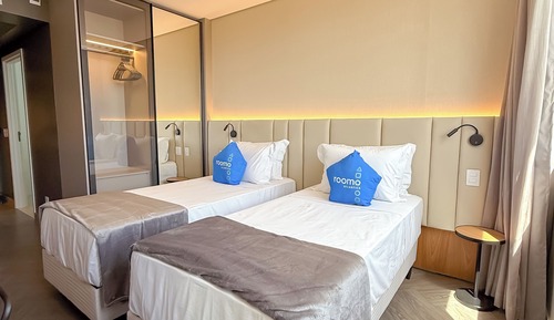 Superior Twin Room, City View