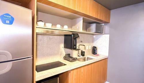 Premium Twin Room, City View