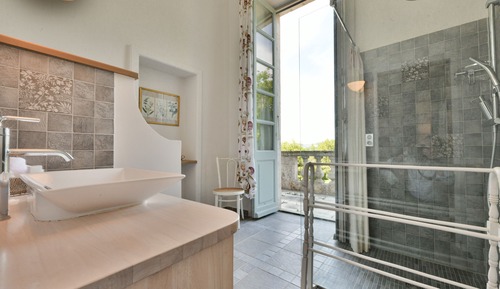 Standard Double Room, Ensuite, Park View (Jasmin)