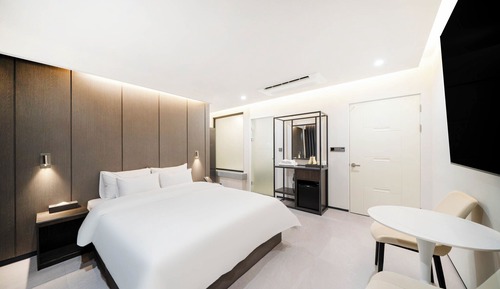 Premium Double Room