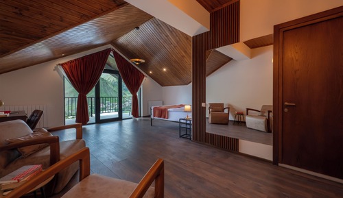 Executive Suite, Mountain View