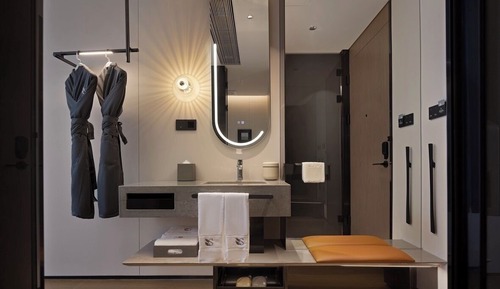 Senior Twin Room, City View