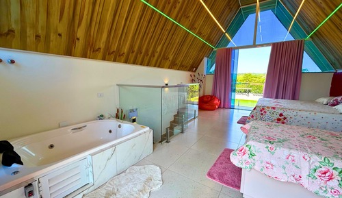 Basic Room (CASTELINHO DA BARBIE)