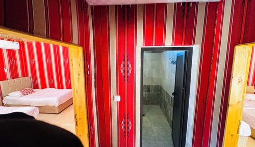 Suite, Desert View