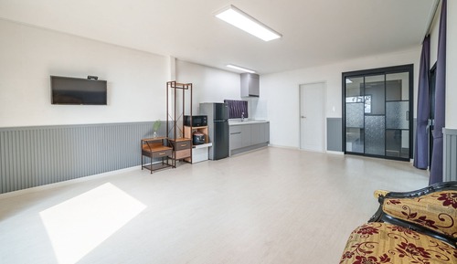 Basic Room, 1 Bedroom (105(Private House/Ocean View/BBQ))