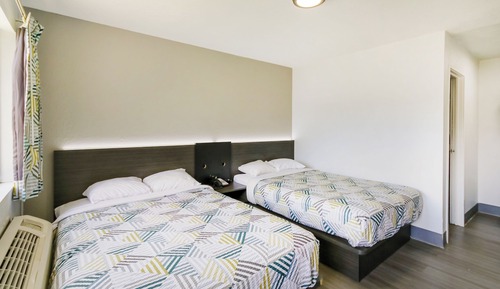 Room, 2 Double Beds, Non Smoking (Accessible)