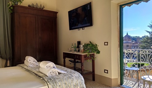 Deluxe Room, City View