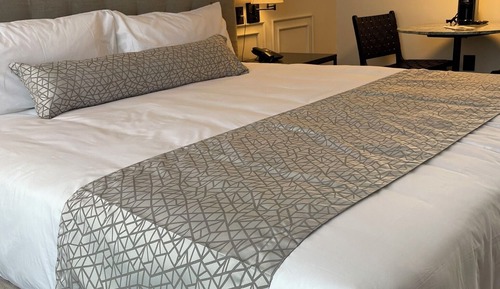 Deluxe Room, 1 King Bed