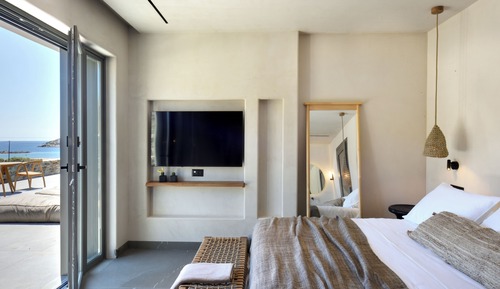 Superior Studio Suite, Private Pool, Sea View