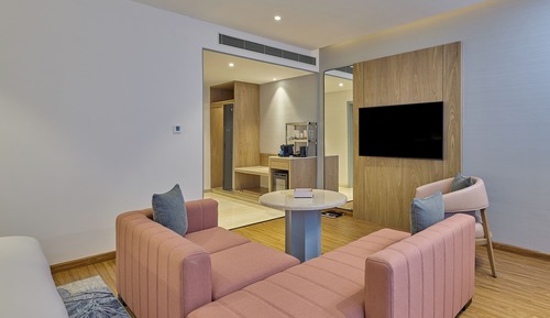 Lux King Room Smart Laundry, Espresso Machine and Non-Alcoholic Mini Bar