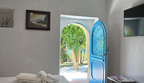 Luxury Quadruple Room, Garden View