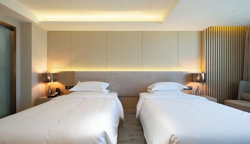 Executive Twin Room, City View