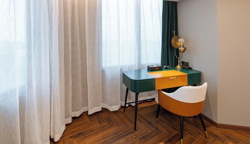 Luxury Twin Room, City View