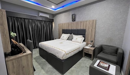 Deluxe Room, Balcony, City View