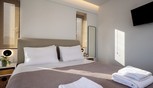 Luxury Apartment, Garden View