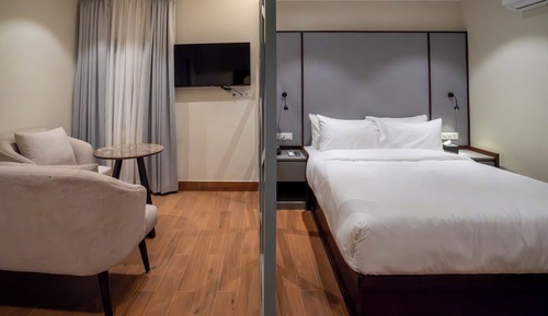 Deluxe Studio Suite