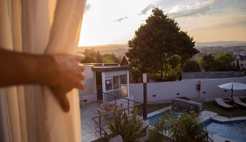 Deluxe Apartment, Pool View