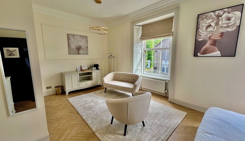 Luxury Townhome, Multiple Bedrooms, Shower Grab Bars, Non Smoking