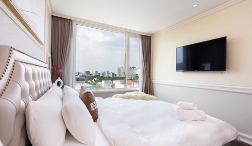 Deluxe Apartment, City View