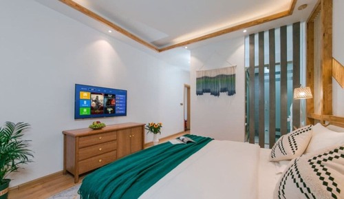 Deluxe Double Room, City View