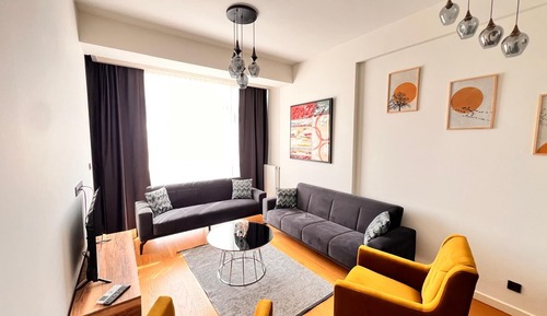 Deluxe Condo, City View