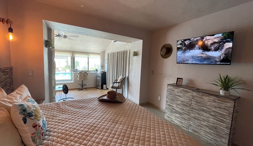 Luxury Suite, 1 King Bed, Private Bathroom, Sea View